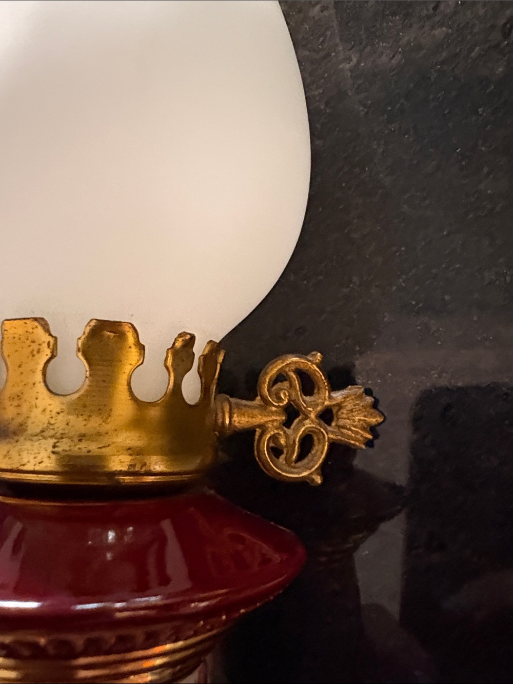 Lamp - Picture 3 of 4